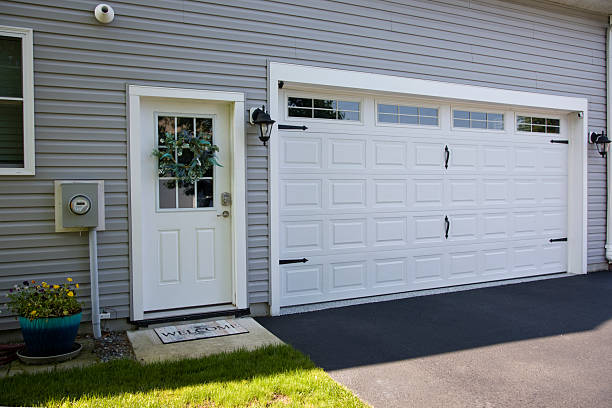24/7 Emergency Garage Door Panel Replacement experts in Marked Tree, AR